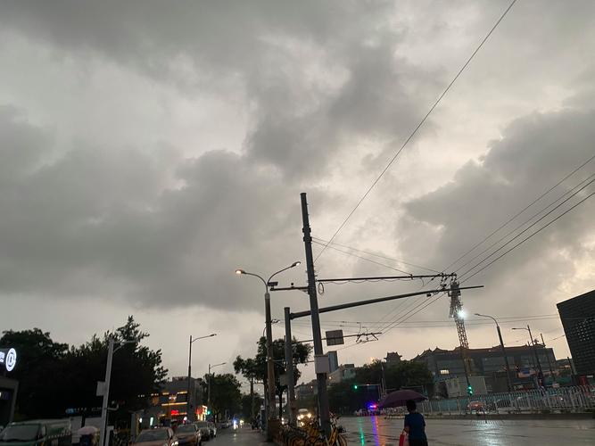 南方雨一直下下下,南方总是在下雨